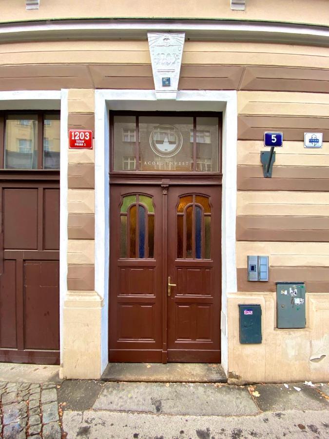 Turnkey I King George Square Studio Прага Екстер'єр фото